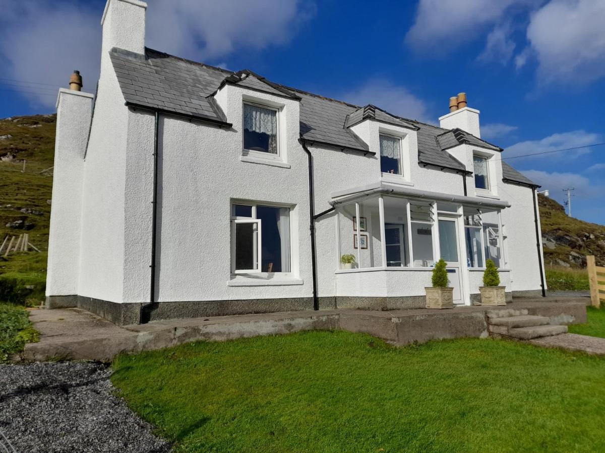 Oystercatcher Guest House B&B Cairisiadar Bagian luar foto